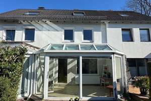 Verkauft! RMH mit Garten und Garage in sehr ruhiger Lage von Volksdorf zu verkaufen – Die vollständige Adresse der Immobilie erhältst du vom Anbieter., 22359 Volksdorf, Hamburg – Vorschaubild 1