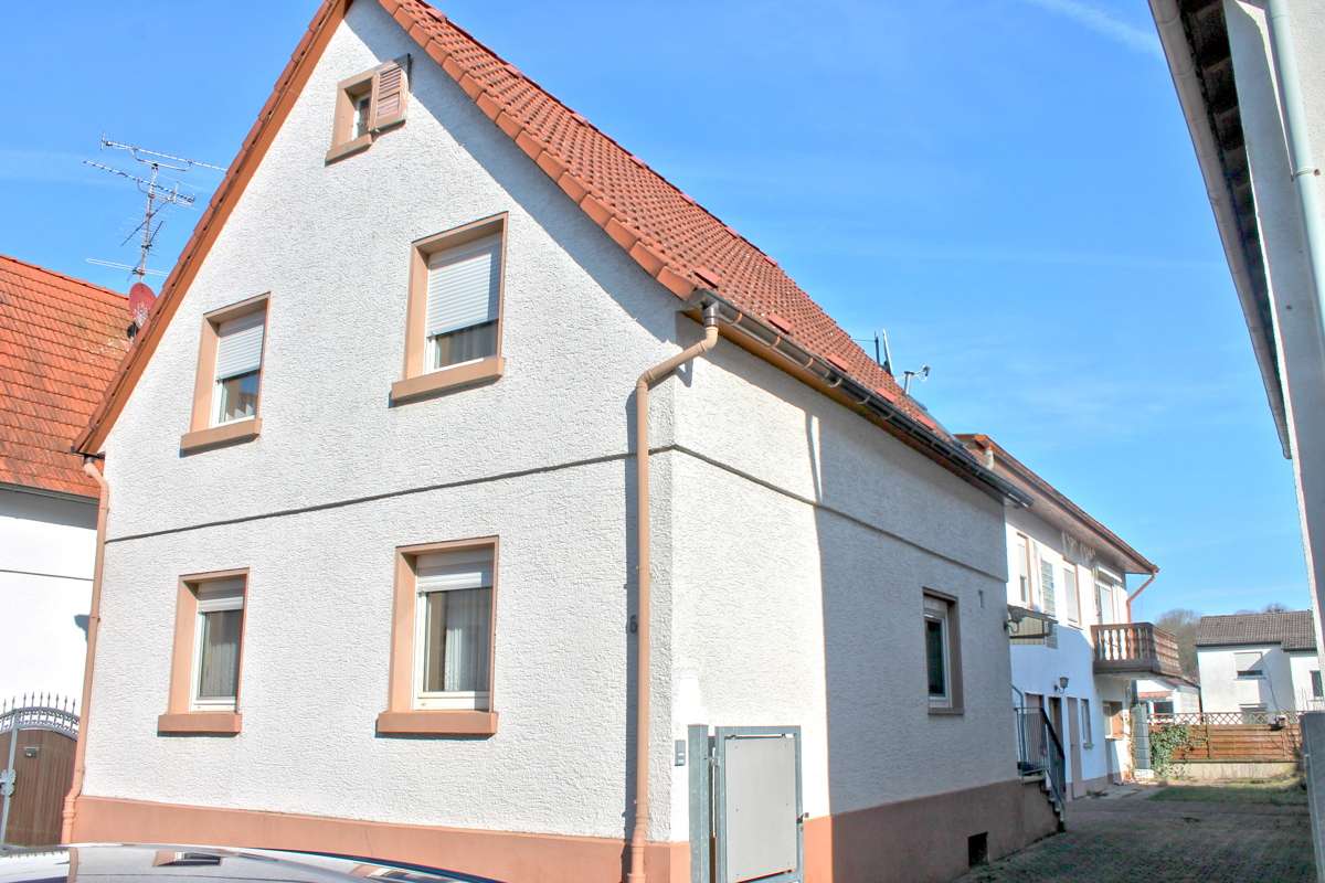 Preisbrecher ! * 1-Familienhaus plus ELW mit Renovierungsauftrag, Darmstadt Dieburg Kreis – Bild 1