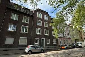 Solides 8-Fam.-Haus mit vielen Flächen! – Duisburg – Vorschaubild 1