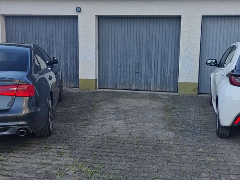 1000085634