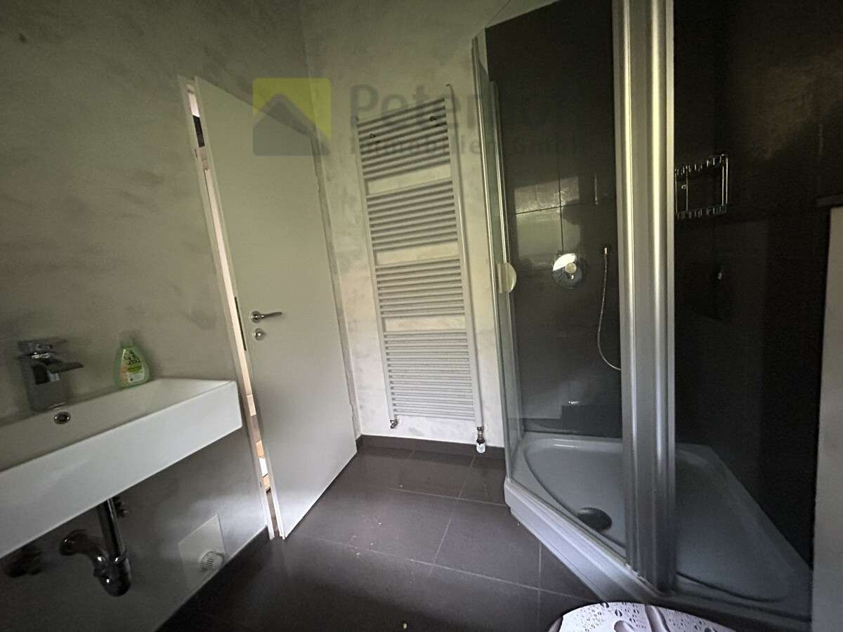 Immobilie in Nideggen - Wochenend- & Ferienhaus mit Potenzial und traumhaften Blick auf die Burg Nideggen - Bild 1