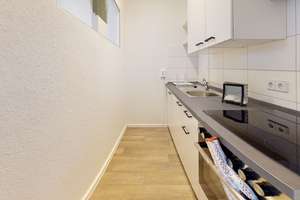 Für Singles - Kleine 2-Raum-Wohnung mit Balkon – Arno-Schreiter-Str. 83, 9123 Markersdorf, Chemnitz – Vorschaubild 2