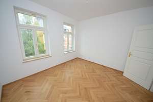 Traumhafte Dachgeschoss-Maisonettenwohnung mit Fußboheizung, Balkon und Parkett !  – Tschaikowskistraße 70, 9130 Sonnenberg, Chemnitz – Vorschaubild 7