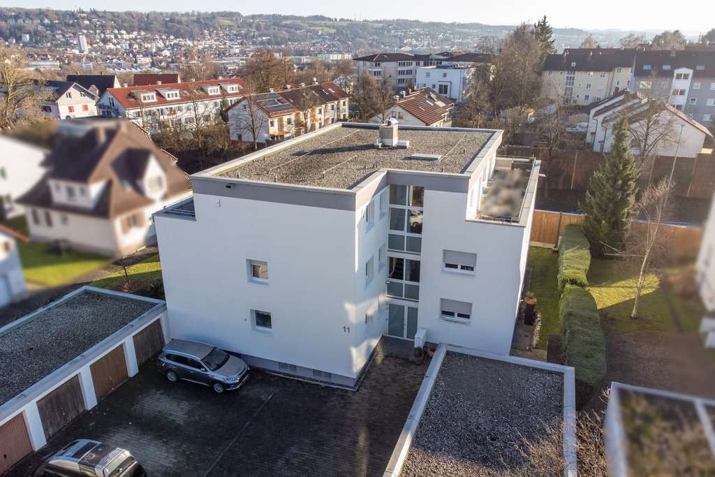 Immobilie in Ravensburg - SANIEREN & EINZIEHEN! Helle, geräumige 2-Zimmerwohnung mit Garage in der beliebten Weststadt - Bild 1