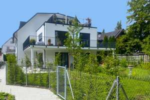 **Besichtigung am 21.05. um 17 Uhr**Moderne 2 ZKB inkl. EBK / Balkon in ruhiger Lage von Hadern