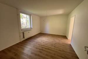 Sie lieben große Küchen - neues Wannenbad mit Fenster - Duisburg – Gillhausenstr.. 29, 47226 Hochemmerich, Duisburg – Vorschaubild 3
