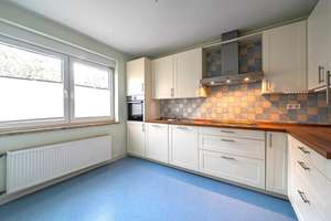 Ansprechendes Reihenendhaus mit Garage auf großem Grundstück – Die vollständige Adresse der Immobilie erhältst du vom Anbieter., 26127 Bürgerfelde, Oldenburg (Oldenburg) – Vorschaubild 3