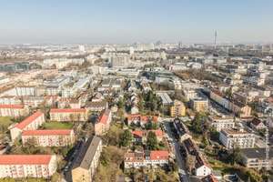 Familienfreundliches Reiheneckhaus  mit traumhaftem Südgrundstück in schöner Wohnlage – Die vollständige Adresse der Immobilie erhältst du vom Anbieter., 80993 Alt-Moosach, München – Vorschaubild 4
