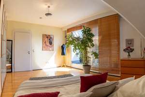 Wohnen mit Villenflair – hochwertige Dachgeschosswohnung mit Balkon in Villingen – Die vollständige Adresse der Immobilie erhältst du vom Anbieter., 78050 Villingen, Villingen-Schwenningen – Vorschaubild 26