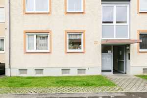 Hochparterre-Wohnung mit sonnigem Balkon und praktischer Aufteilung – Neu-Ulm (Kreis) – Vorschaubild 2