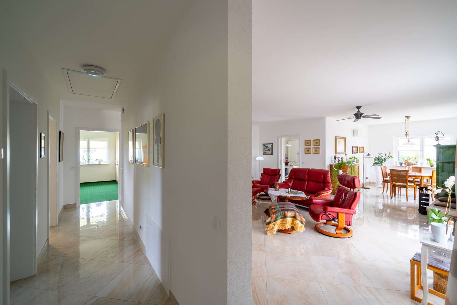 Immobilie in Wutach - Barrierefreier Neubau-Bungalow - über 70 % energieautark - Smart Home, PV & stilvolle Gartenanlage - Bild 6