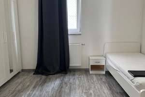 Möbliertes Zimmer in 3er WG - Stuttgart Obertürkheim – Bergstaffelstraße 24, 70329 Obertürkheim (Ortsteil), Stuttgart – Vorschaubild 2