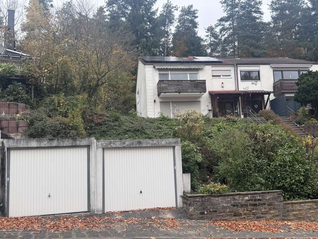 MODERNISIERTE DOPPELHAUSHÄLFTE IN SONNIGER WALDRANDLAGE!