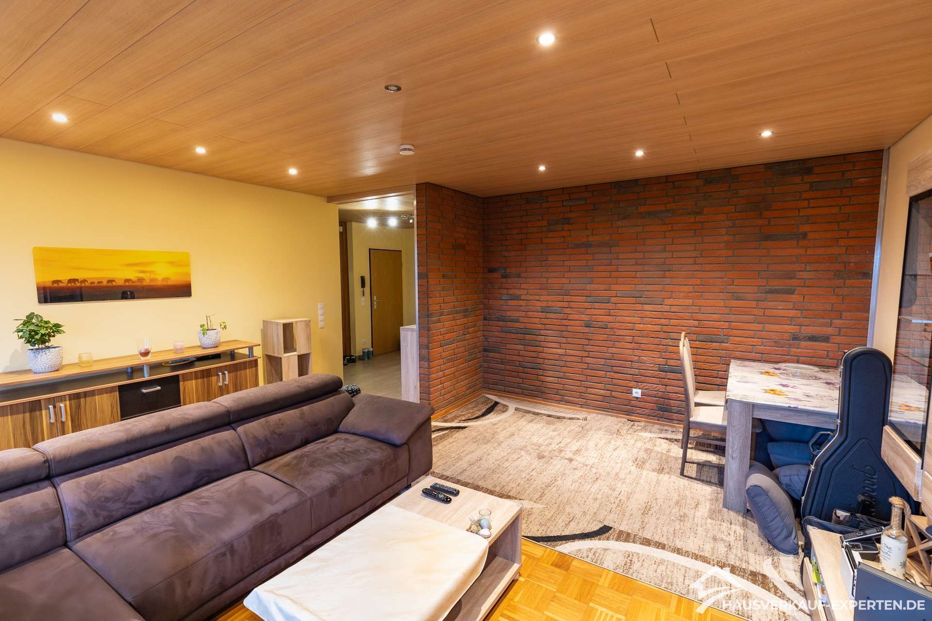 Immobilie in Voerde (Niederrhein) - Helle Räume, grüne Weite – Stilvolle Eigentumswohnung mit Balkon und Garage - Bild 6