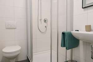 Modern möbliertes Apartment in absolut zentraler Lage in Reutlingen – Die vollständige Adresse der Immobilie erhältst du vom Anbieter., 72763 Reutlingen-Mitte, Reutlingen – Vorschaubild 4
