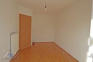 Exkl. DHH in zentraler Lage in Puchheim Bhf. mit 4 SZ+Hobbyraum, TG u. Außenstellpl. je mit Wallbox. – Lochhauser Str. 36 d, 82178 Puchheim – Vorschaubild 22