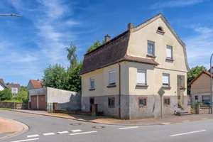 Blieskastel - Breitfurt -  Einfamilienhaus (Altbau) freistehend mit Garten und Doppelgarage – Die vollständige Adresse der Immobilie erhältst du vom Anbieter., 66440 Blieskastel – Vorschaubild 1