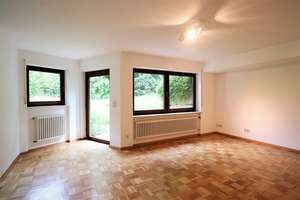 Stilvolles Einfamilienhaus mit Einliegerwohnung und Doppelgarage auf weitläufigem Grundstück zur Mie – Die vollständige Adresse der Immobilie erhältst du vom Anbieter., 72766 Reutlingen-Mitte, Reutlingen – Vorschaubild 9