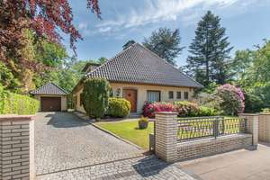 Einfamilienhaus auf parkähnlichem Grundstück – Wohnen im idyllischen Hummelsbüttel