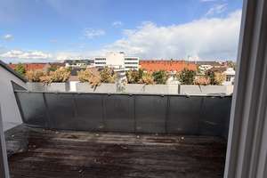 Wohnen über den Dächern von München – Stilvolle Dachgeschosswohnung mit Balkon – Die vollständige Adresse der Immobilie erhältst du vom Anbieter., 80809 Am Riesenfeld, München – Vorschaubild 19