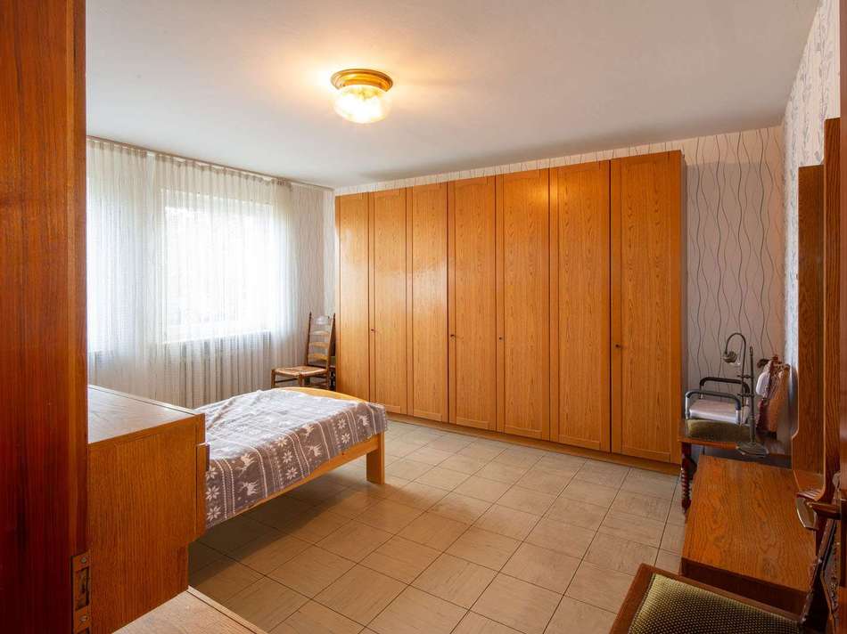 Geräumiges Schlafzimmer