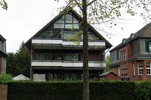 Frisch renoviert: 3-Zimmer-Wohnung mit EBK, Terrasse und Carport in Krefeld – Die vollständige Adresse der Immobilie erhältst du vom Anbieter., 47803 Kempener Feld/Baackeshof, Krefeld – Vorschaubild 1