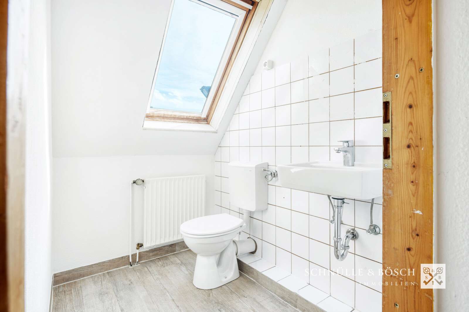 Immobilie in Drochtersen - Zwei Häuser inklusive großer Werkstatt und Garten - Bild 8