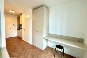 Modernes Süd-Balkon Apartment  möbliert mit EBK sowie Abstellkammer! – Moissistraße 31, 12489 Adlershof, Berlin – Vorschaubild 5