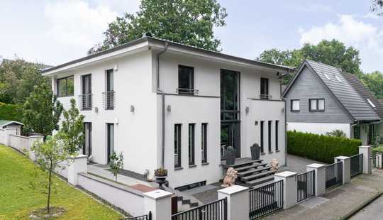 Bild von Elegantes Stadthaus in strahlendem Weiß mit hochwertiger Ausstattung unweit von Oststeinbek