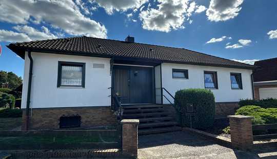 Bild von Gepflegter Bungalow in Gifhorn mit Vollkeller & Garagen