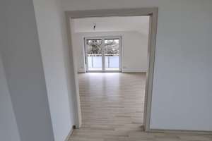 Helle 2,5 Zimmer Wohnung in S-Dürrlewang