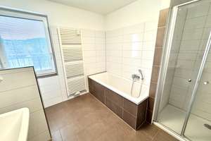 Helle 3-Zi.-Dachgeschosswohnung mit 2 Bädern, EBK und Terrasse mit Weitblick – Westbahnhofstraße 15, 7745 Jena-Süd, Jena – Vorschaubild 6