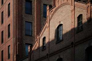 Hafenloft am Wasser mit Balkon und Tiefgaragenstellplatz