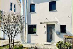 Dorfen - Moderne Doppelhaushälfte mit Garten und Dachterrasse in attraktiver Wohnlage – Die vollständige Adresse der Immobilie erhältst du vom Anbieter., 84405 Dorfen – Vorschaubild 2