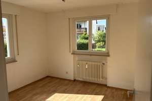 Freundliche, modernisierte 3-Zimmer-EG Wohnung mit Südbalkon, EBK und zusätzlichem Arbeitsraum – Die vollständige Adresse der Immobilie erhältst du vom Anbieter., 70567 Möhringen-Süd, Stuttgart – Vorschaubild 3