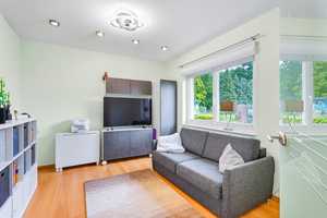 **Bungalow mit parkähnlicher Gartenanlage in ruhiger Umgebung** – Potsdam-Mittelmark (Kreis) – Vorschaubild 9