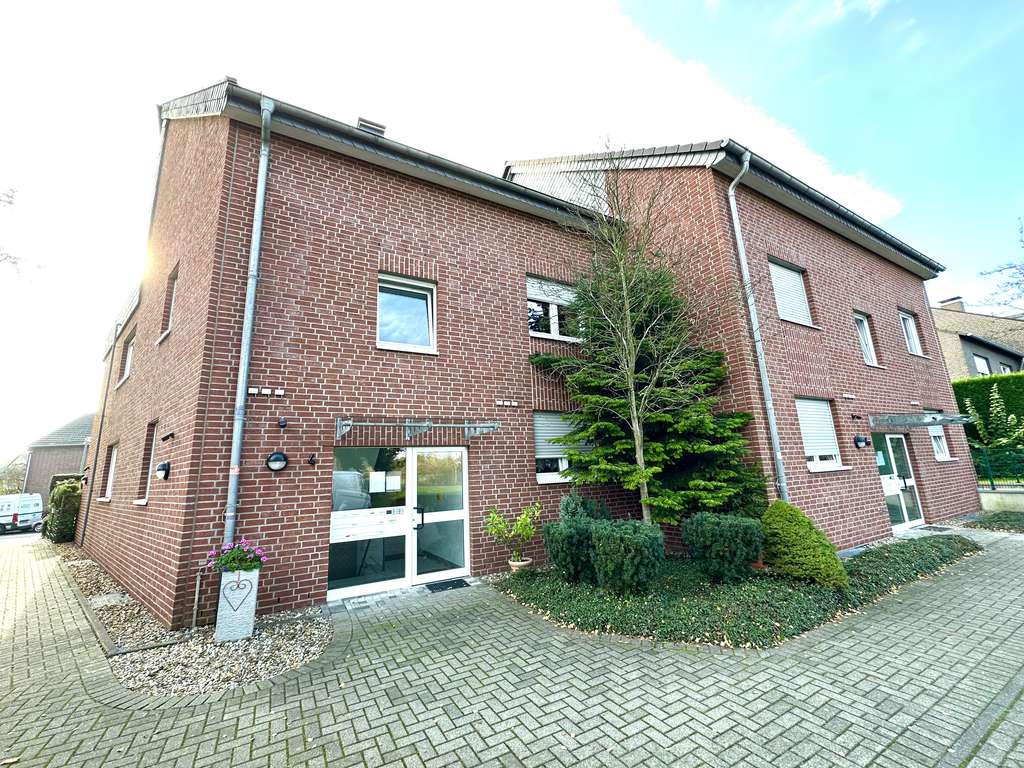 BEGEHRTE LAGE: MORGENSTERNSHEIDE + WÄRMEPUMPE + GEPFLEGTE WOHNEINHEIT + TG-STELLPLÄTZE ALS OPTION