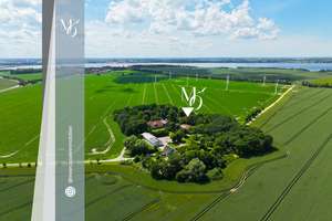 Gästehaus, Wohnprojekt oder Investition: 460 m² Nutzfläche mit Potenzial auf Rügen – Die vollständige Adresse der Immobilie erhältst du vom Anbieter., 18573 Altefähr – Vorschaubild 1