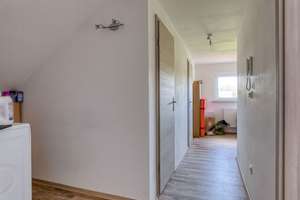 Umfangreich saniertes Wohnhaus mit ca. 260 m² Wohnfläche in ruhiger Ortsrandlage - Memmelsdorf - OT – Die vollständige Adresse der Immobilie erhältst du vom Anbieter., 96117 Memmelsdorf – Vorschaubild 25