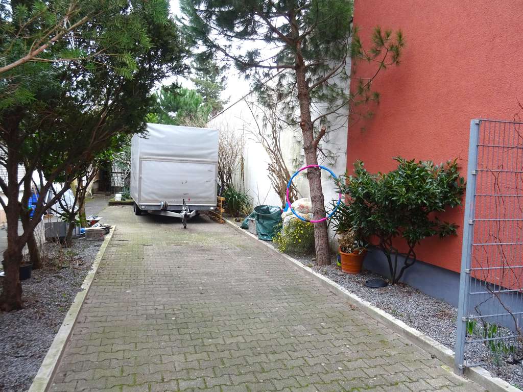 Immobilie in Viernheim - Solides 2-Familenhaus in Citylage - Bild 1