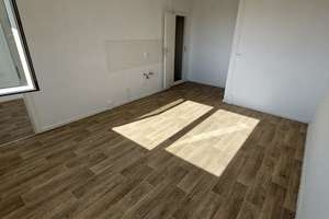 2-Zimmer-Wohnung im 5. Obergeschoss zu vermieten – Ringstraße 55, 4209 Grünau-Mitte, Leipzig – Vorschaubild 2