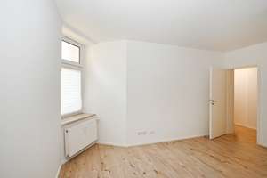 Denkmalschutz trifft moderne Wohnung: Sanierte 2-Zimmerwohnung mit neuer Einbauküche – Die vollständige Adresse der Immobilie erhältst du vom Anbieter., 39104 Buckau, Magdeburg – Vorschaubild 2