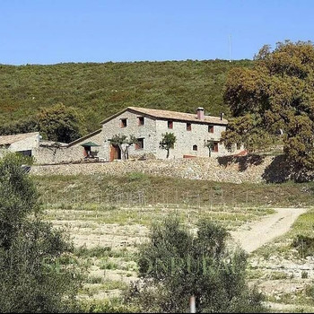 Ländliches Bauernhaus mit landwirtschaftlichem Betrieb und Tourismuslizenz im Herzen der Enguera-Ber