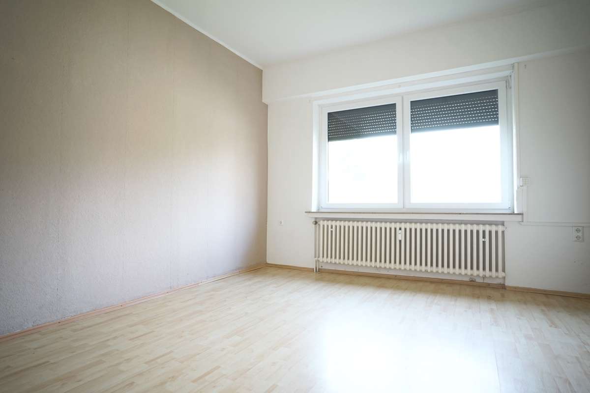 Immobilie in Schiffdorf - Volksbank Immobilien:
Einfamilienhaus mit Einliegerwohnung auf herrlichem Grundstück - Bild 13