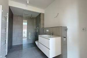 Luxuriöses Dachgeschoss mit ruhiger Terrasse und EBK ! – Florastraße  67B, 13187 Pankow (Ortsteil), Berlin – Vorschaubild 5