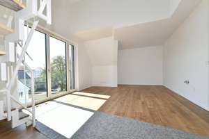 3 - Zimmer - Maisonette-Wohnung mit großer Dachterrasse in der Laupheimer Innenstadt – Marktplatz 16, 88471 Laupheim – Vorschaubild 2