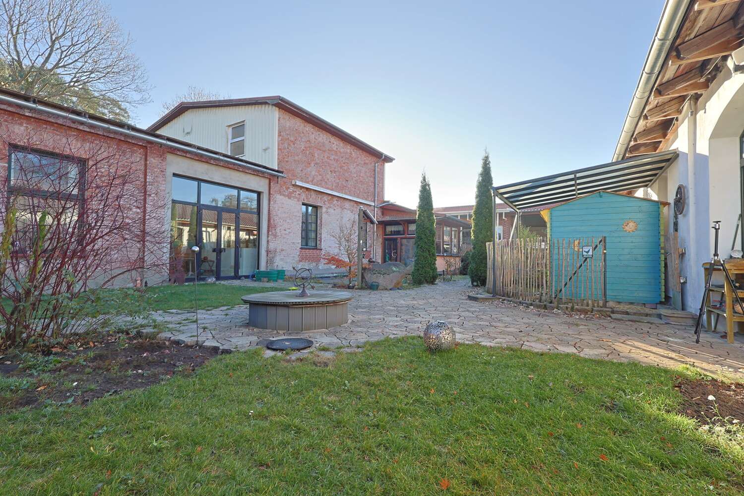 Vielseitiges Hofensemble mit Wellnessbereich | Wohn & Gewerbeflächen auf 7.500 m² Grund, Oberhavel Kreis – Bild 3