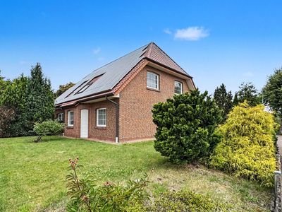 Großes Zweifamilienhaus mit modernisierter Heizungsanlage, großer Garage und Sauna in Westerholt