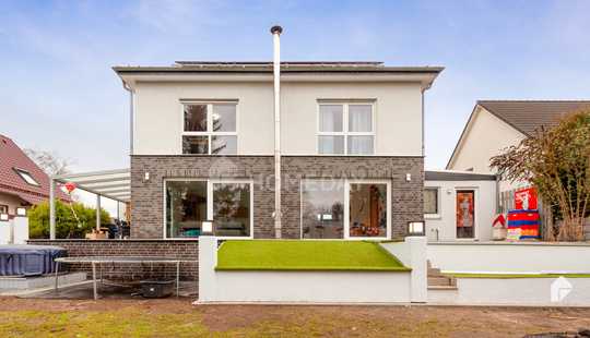 Bild von Hochwertiges EFH mit PV-Anlage, Garage, Garten, Terrasse, Kamin und Klimaanlage