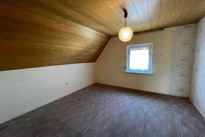 Platz zum Leben, Raum zum Wachsen – Haus mit Potenzial in Weiden-Rehbühl – Die vollständige Adresse der Immobilie erhältst du vom Anbieter., 92637 Rehbühl, Weiden in der Oberpfalz – Vorschaubild 11
